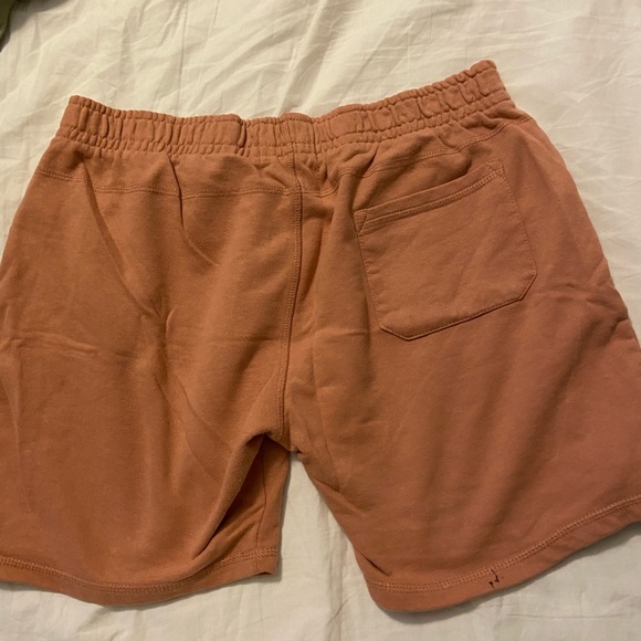 Men’s size large gym shorts - Picture 3 of 3